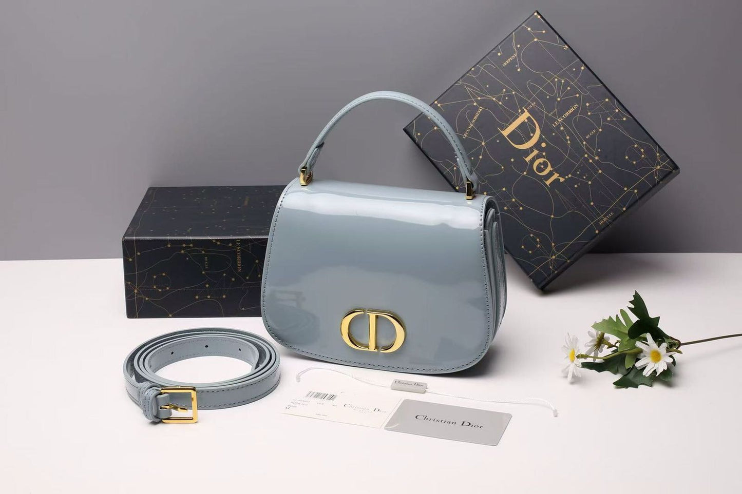 DIOR