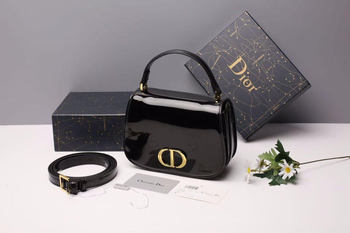 DIOR